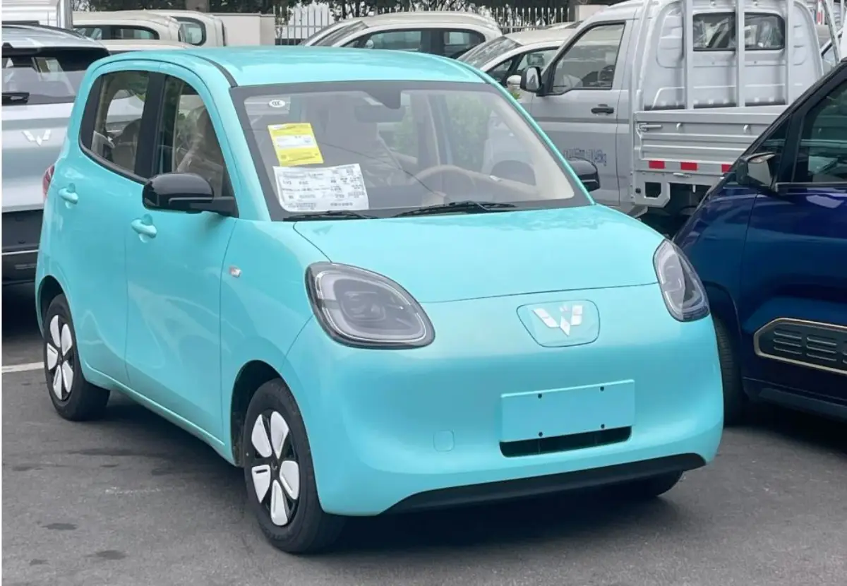 Wuling Hongguang Mini EV five-door